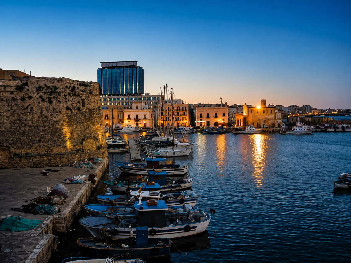 Porto piccolo tramonto